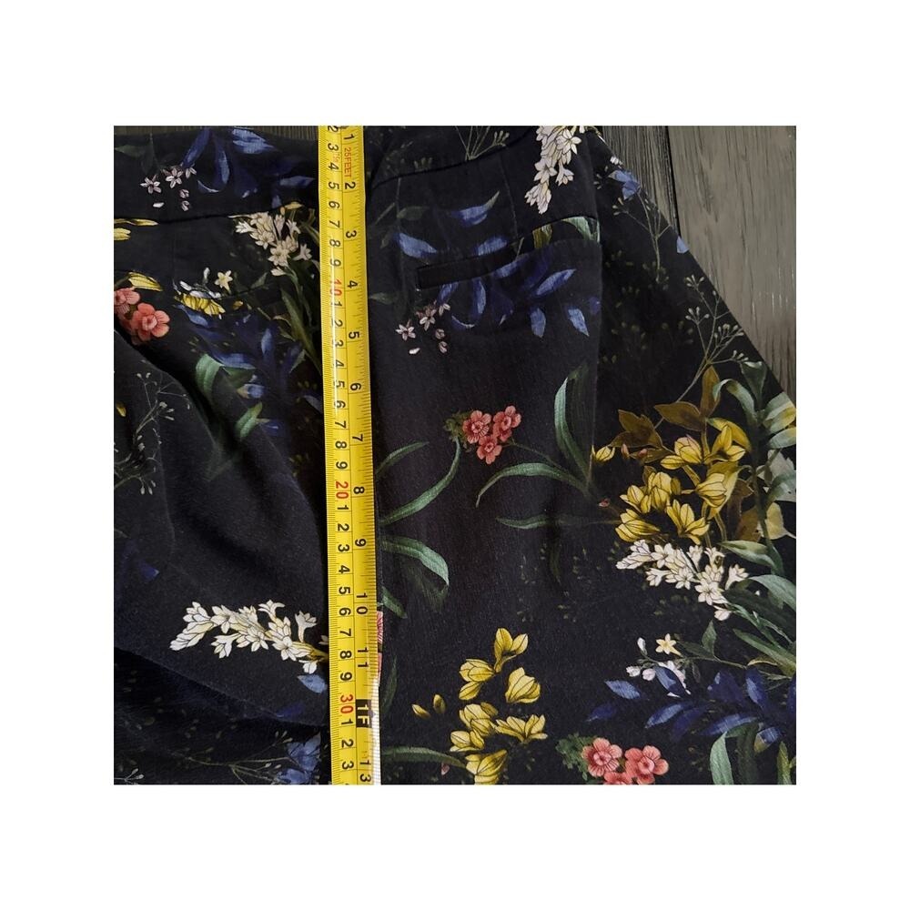 Chicos So Slimming Brigitte Collection Ankle Pants Black Floral Tummy Control 10 - Picture 9 of 13